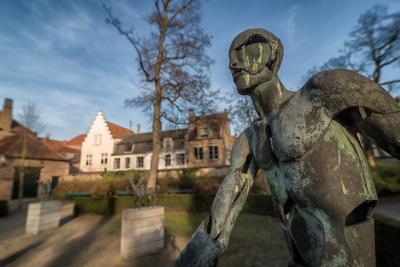 Bruges photo locations - Arentshof Park