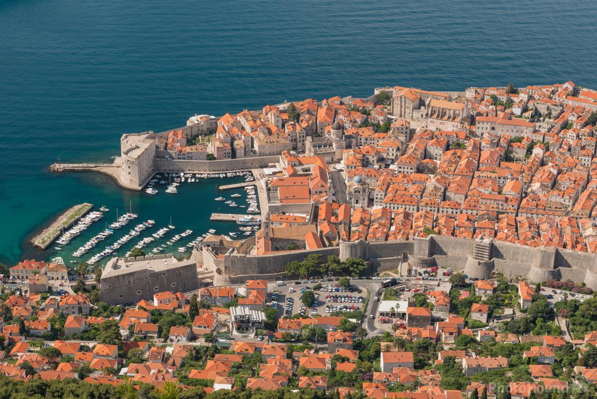 Image of Dubrovnik Cable Car by Luka Esenko