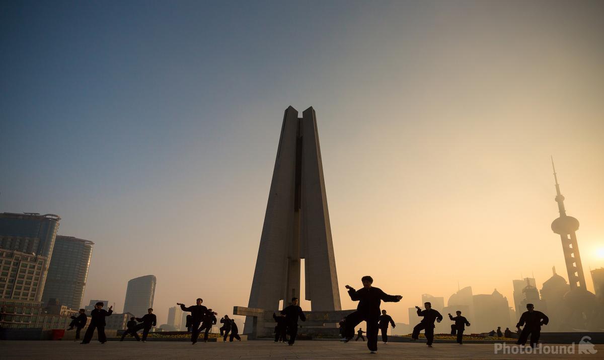 Image of People\'s Memorial (上海市人民英雄纪念塔) by Oscar Tarneberg