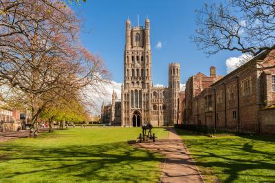 images of Cambridgeshire - Ely Cathedral from Palace Green