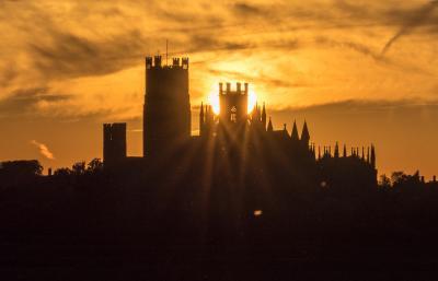 images of Cambridgeshire - Ely Cathedral from Quanea Drove