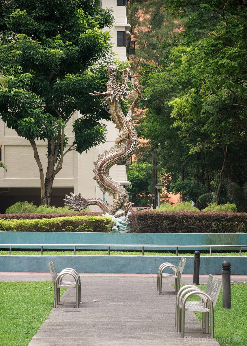 Image of Whampoa Dragon Fountain Statue by Jon Chiang