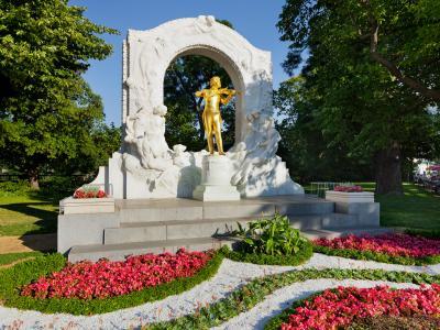 photo locations in Vienna - Johann Strauss Statue
