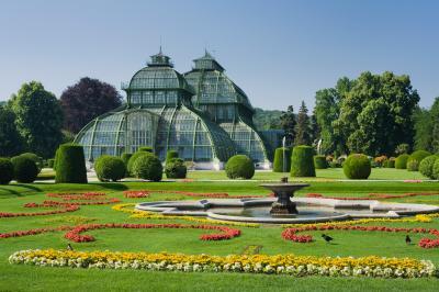 Vienna photography locations - Palmenhaus Schönbrunn