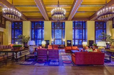 Great Lounge, the Ahwahnee Hotel