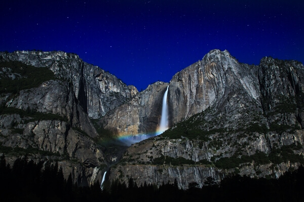 Yosemite Falls, moonbow