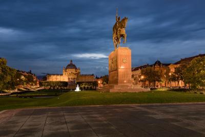 images of Zagreb - King Tomislav Statue