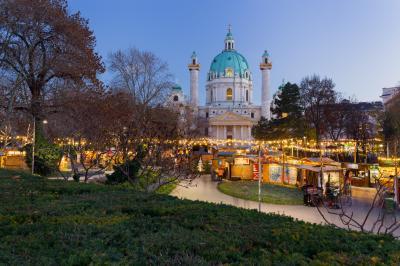 pictures of Vienna - Karlskirche