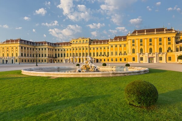 Schönbrunn Castle front