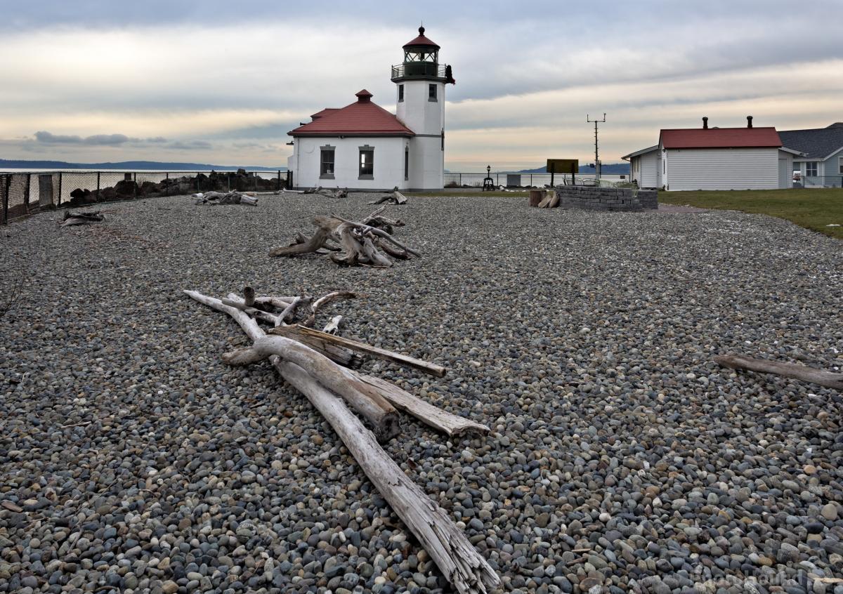 Image of Alki Point Lighthouse by T. Kirkendall and V. Spring