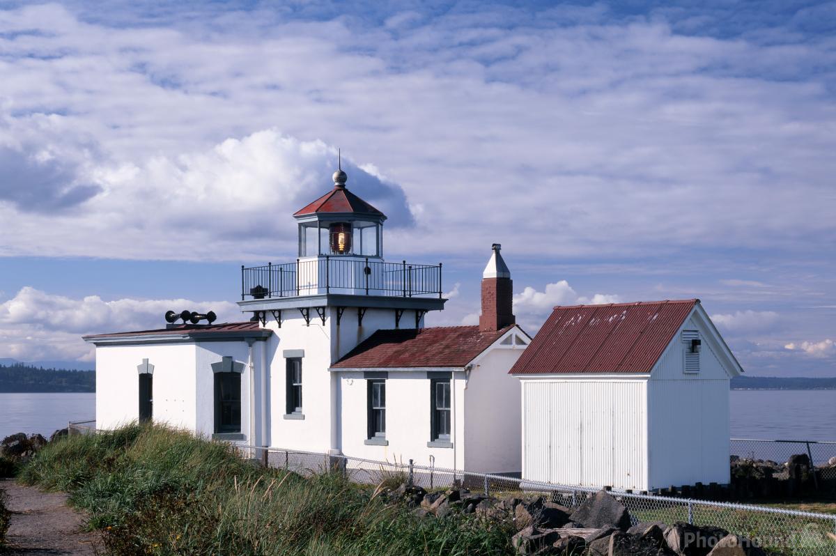 Image of West Point Lighthouse at Discovery Park by T. Kirkendall and V. Spring