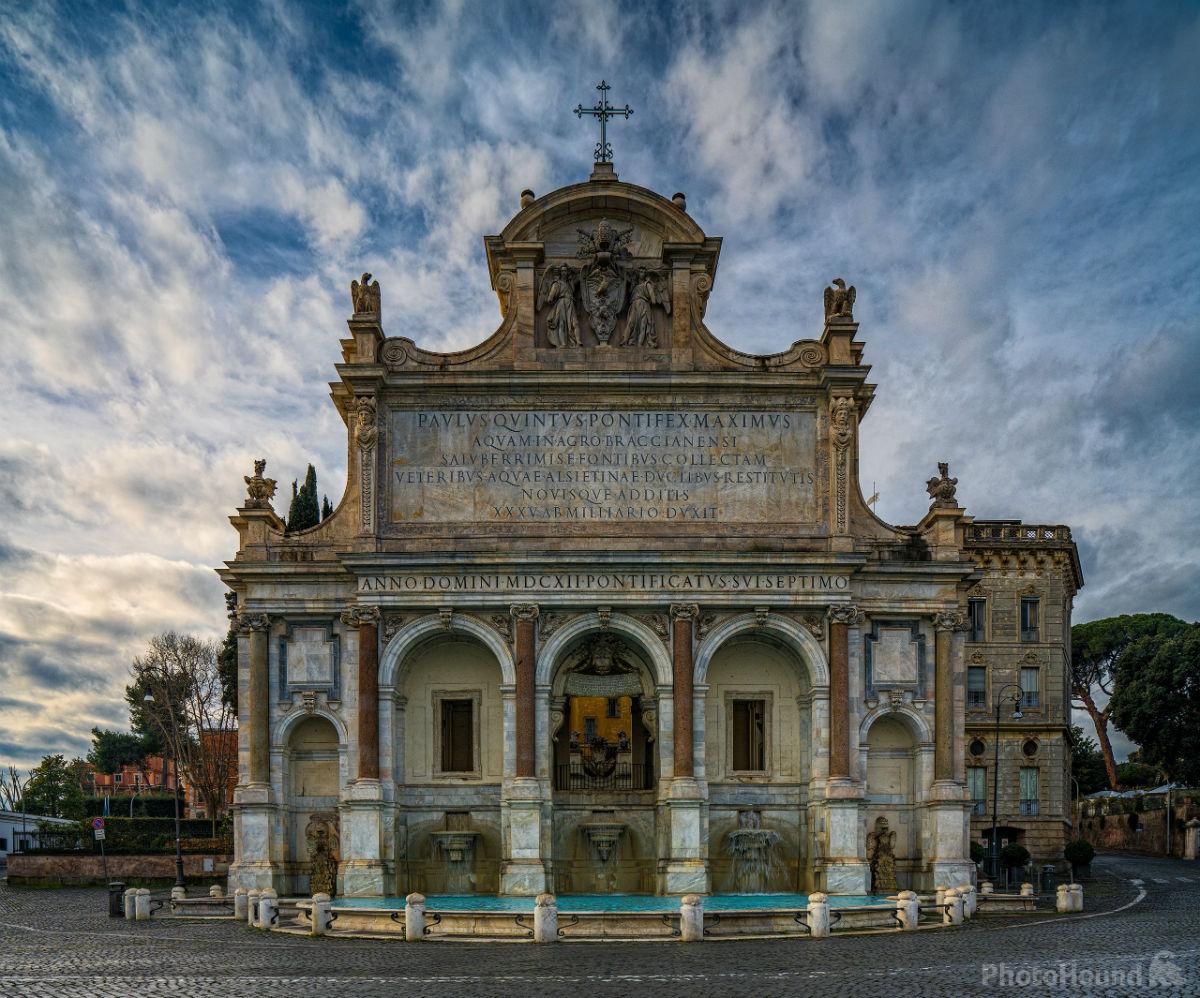 Image of Fontana dell’Acqua Paola by Massimo Squillace