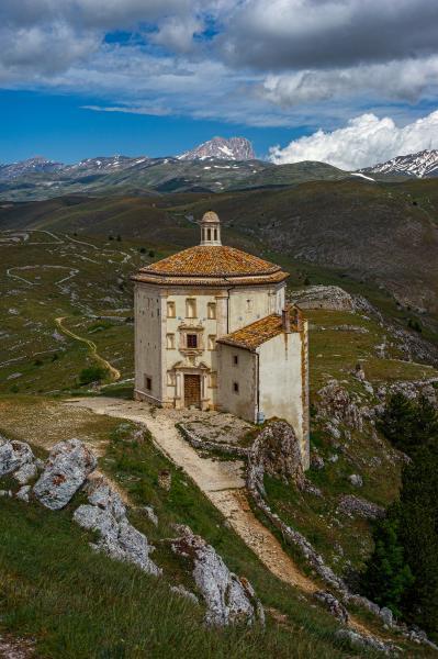 Provincia Dell Aquila instagram spots - Rocca Calascio