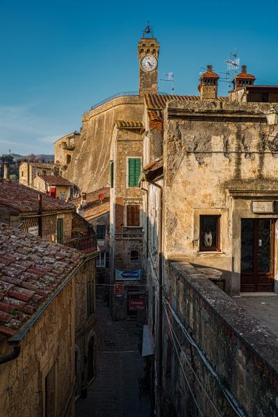 images of Italy - Sorano
