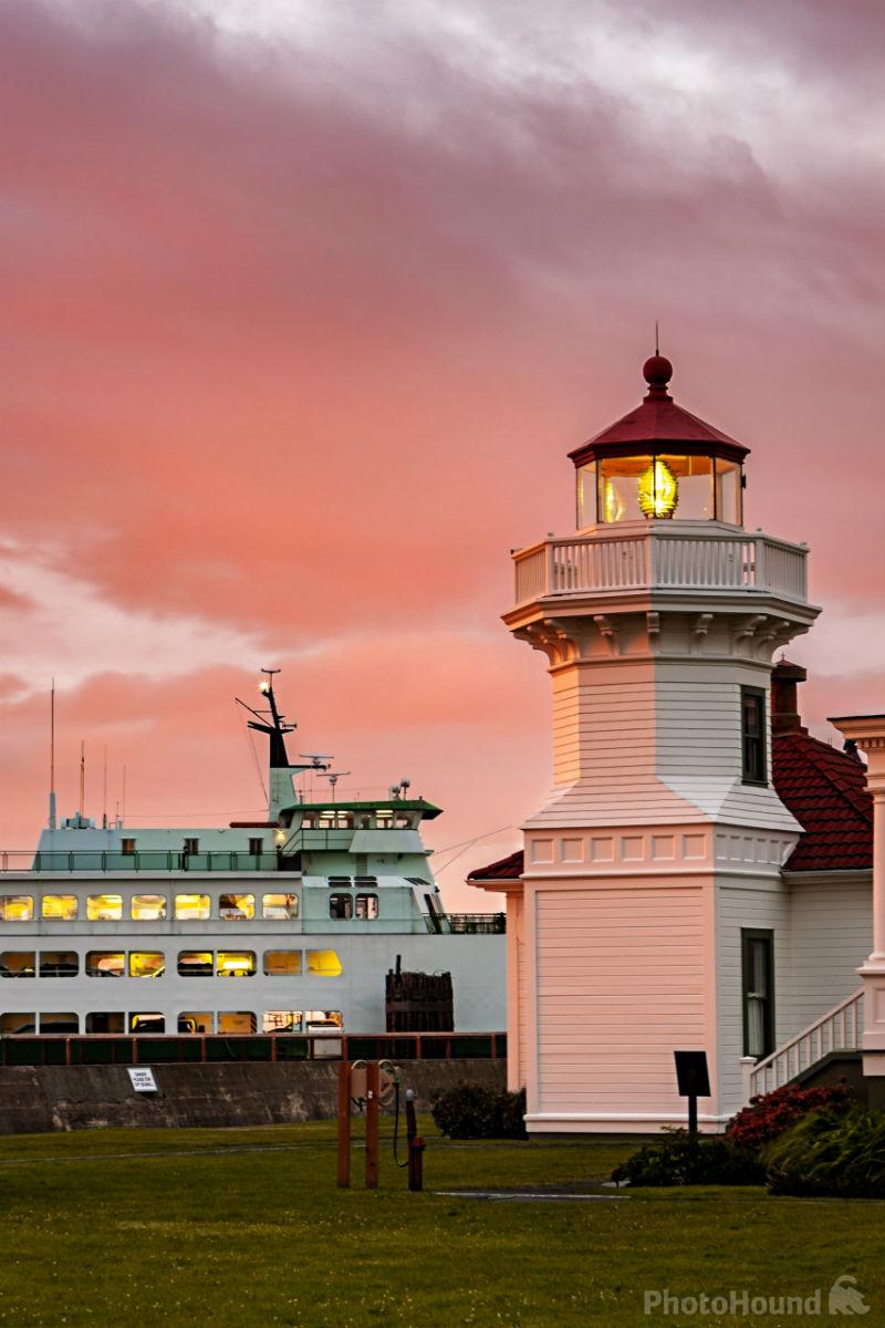 Image of Mukilteo Lighthouse by Joe Becker