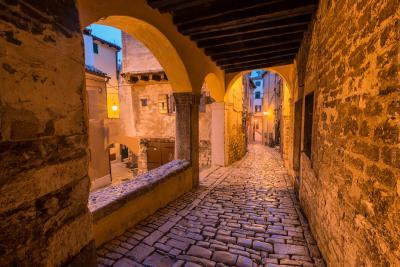 photography locations in Istarska Zupanija - Rovinj Alleys 