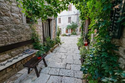 photos of Istria - Bale Old Town 
