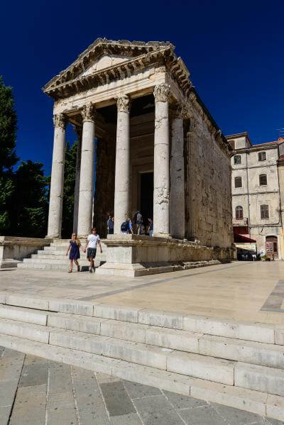 images of Istria - Pula Roman Forum