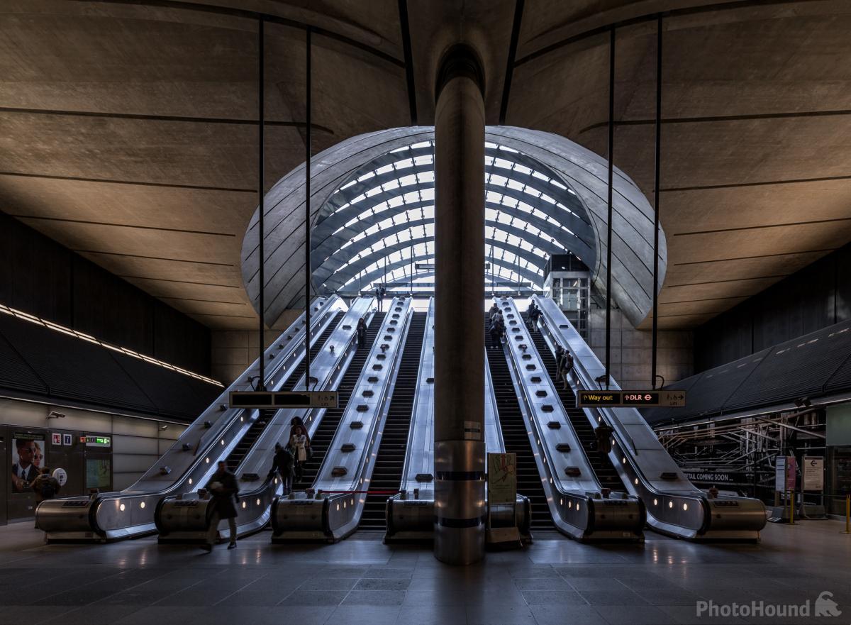 Image of Canary Wharf Underground Station by Jon Reid
