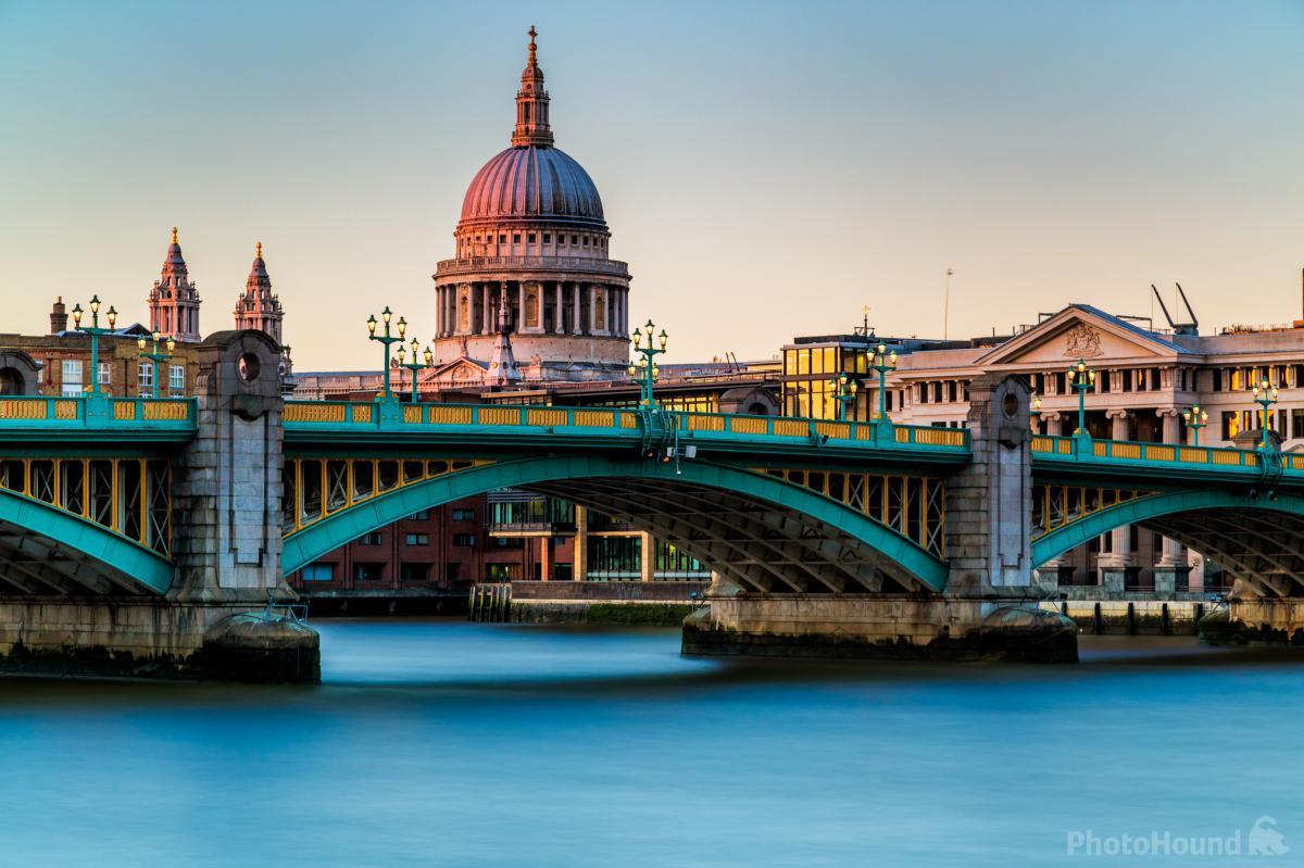 Image of St Paul\'s Cathedral (exterior) by Jon Reid