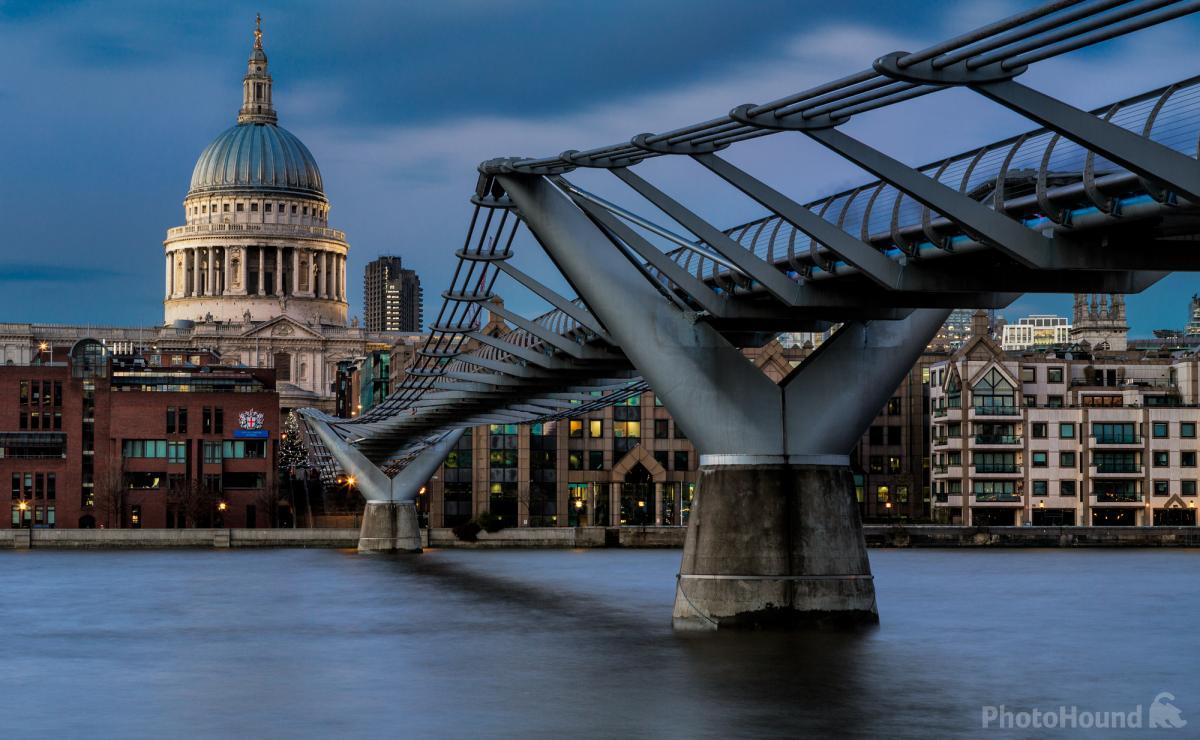 Image of St Paul\'s Cathedral from Millennium Bridge by Jon Reid