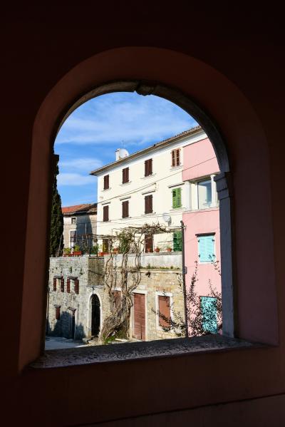 pictures of Istria - Oprtalj Town 