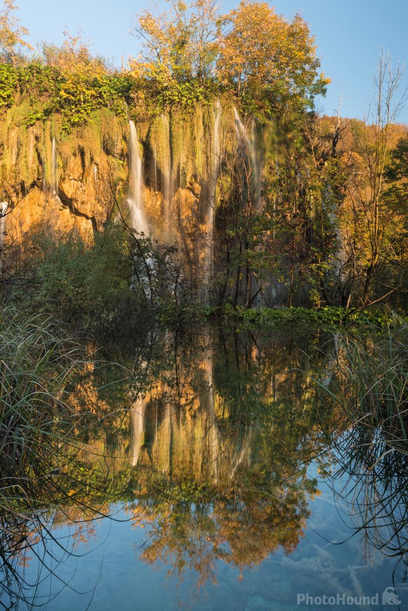 Image of Mali Prštavac Waterfall 2 by Luka Esenko